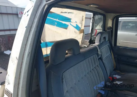 1992 Chevrolet Gmt-400 C1500 z USA, uszkodzony, nr VIN 1GCDC14Z6NE114599